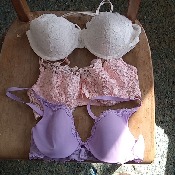 Maidenform Other - 3 GUC Maidenform  bras size 34B colors lavender,  pink, and white